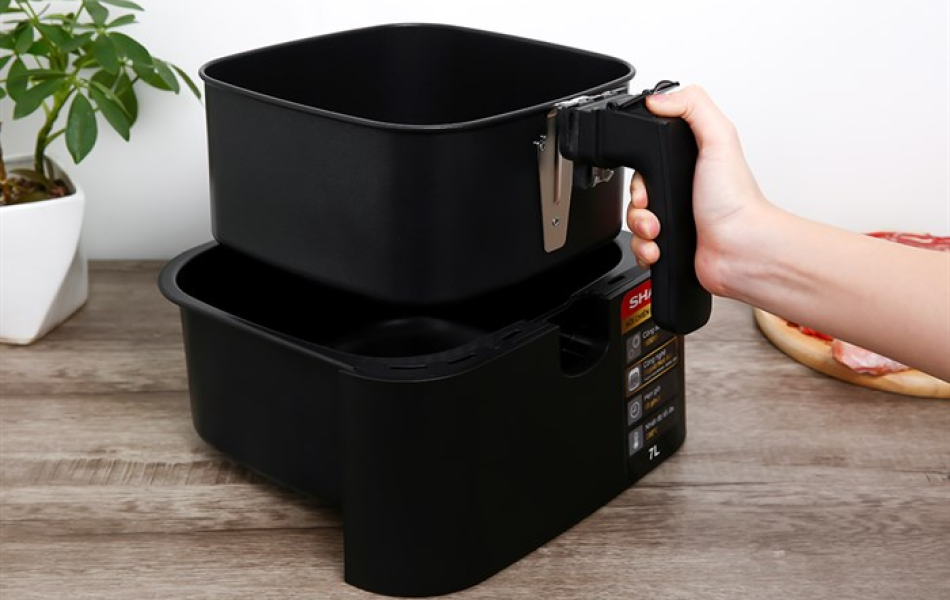Nồi chiên không dầu Sharp KF-AF70EV-BK