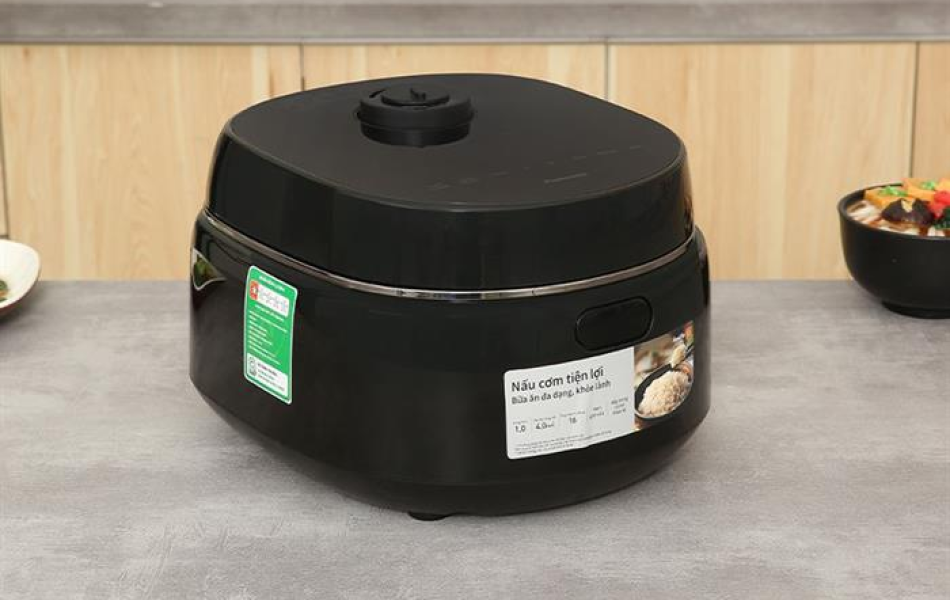 Nồi cơm điện tử Panasonic 1 lít SR-DM104KRA 