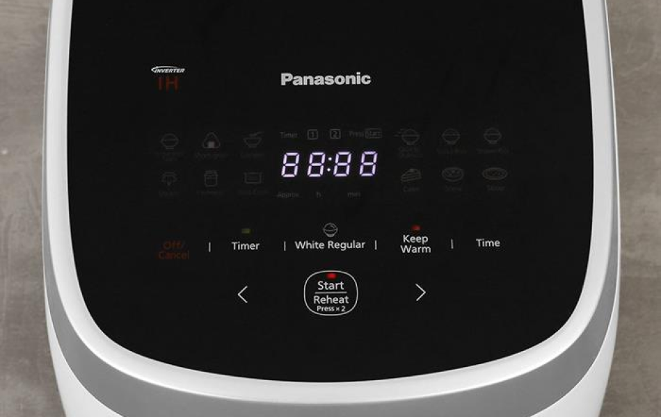 Nồi cơm cao tần Panasonic 1.5 lít SR-HNS151WRA