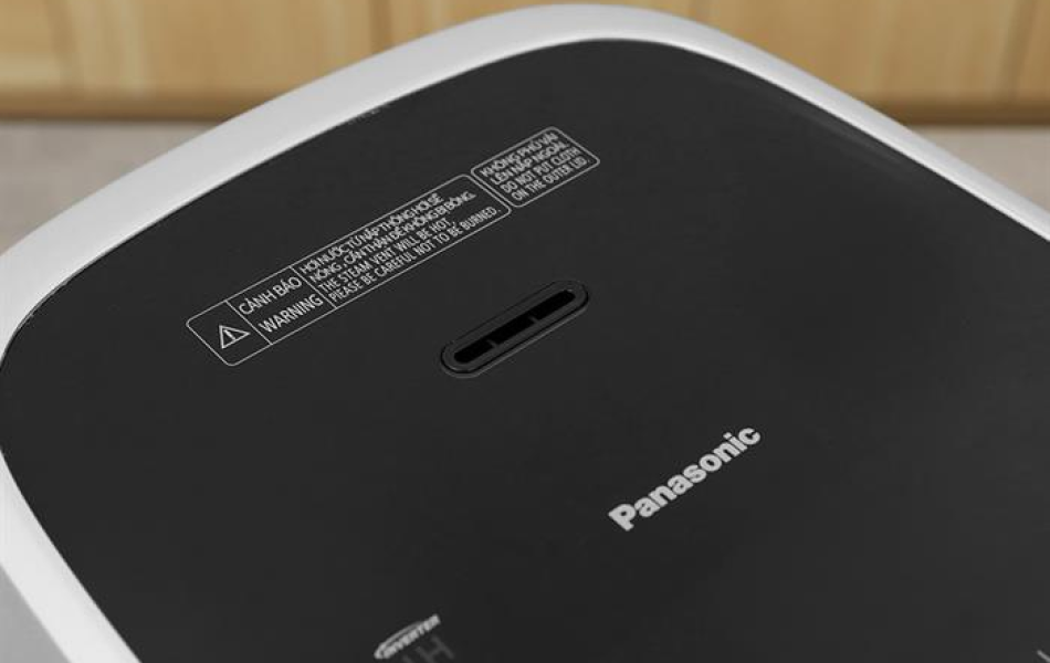 Nồi cơm cao tần Panasonic 1.5 lít SR-HNS151WRA