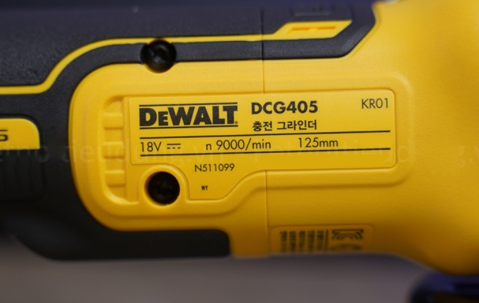 Thân máy mài góc Dewalt DCG405N - Chưa pin, sạc