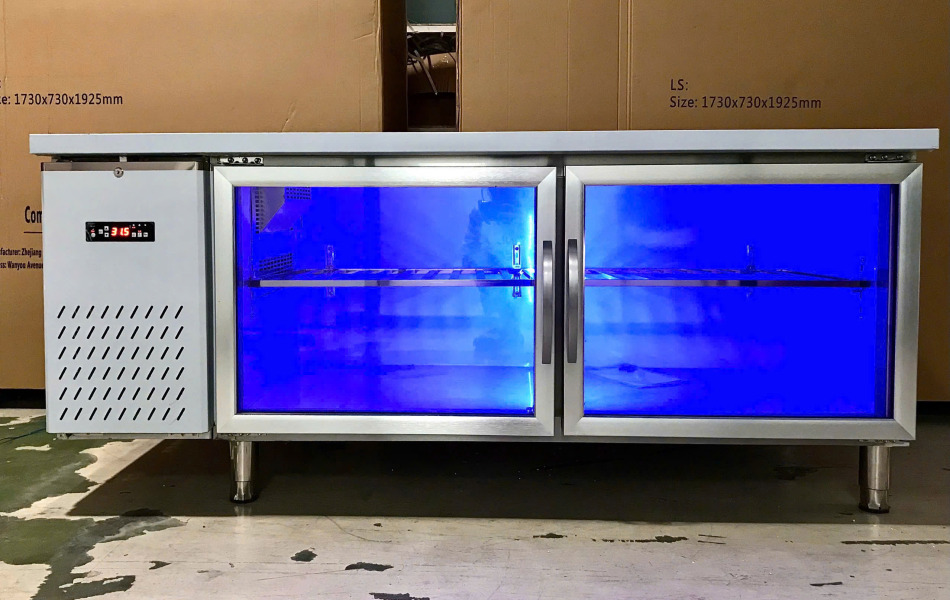 Tủ bàn Mát Cửa Kính Lightcool 1M5 294L BL-1500 A-ECO TIẾT KIỆM ĐIỆN