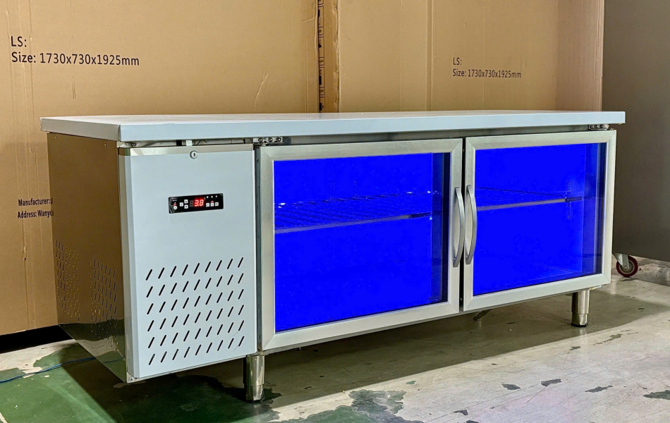 Tủ bàn Mát Cửa Kính Lightcool 1M8 380L BL-1800 A-ECO TIẾT KIỆM ĐIỆN