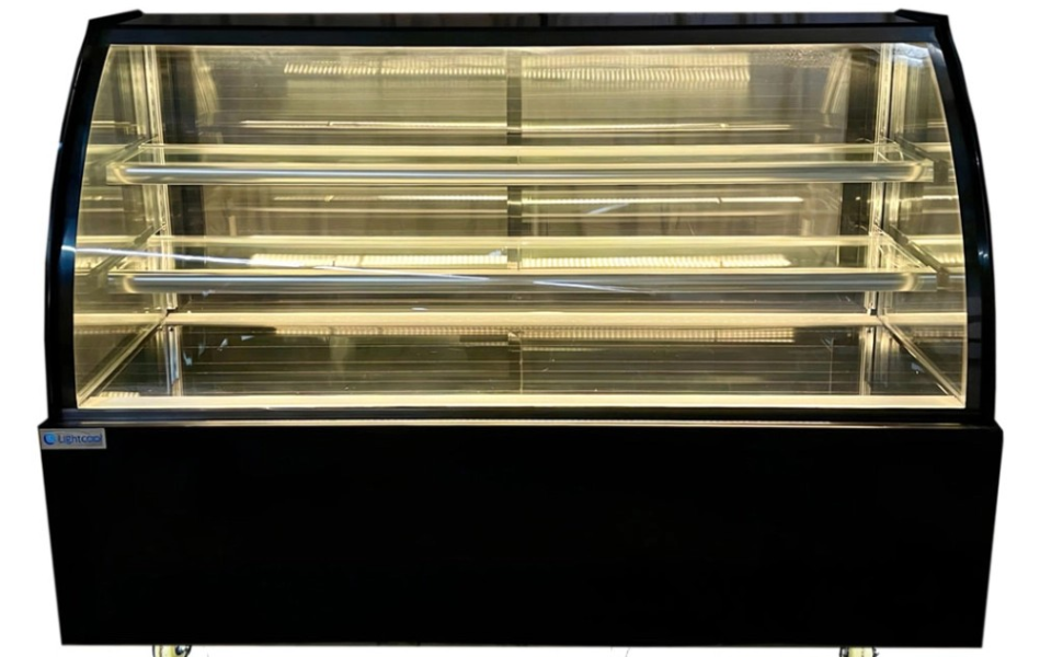 Tủ bánh kem kính cong 1.8m 3 tầng Lightcool DG-1800Y 680L