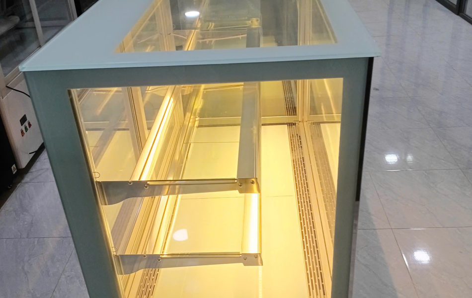 Tủ bánh kem Lightcool 1M2 426L DG-1200Z Kính Vuông