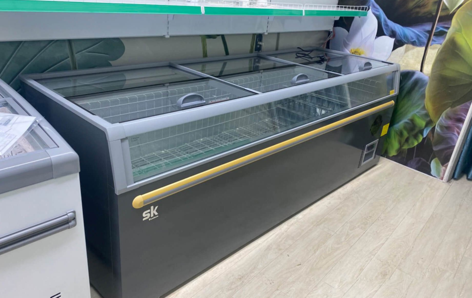 Tủ đảo đông kính lùa Sumikura 1.300 lít SKIF-250.IC