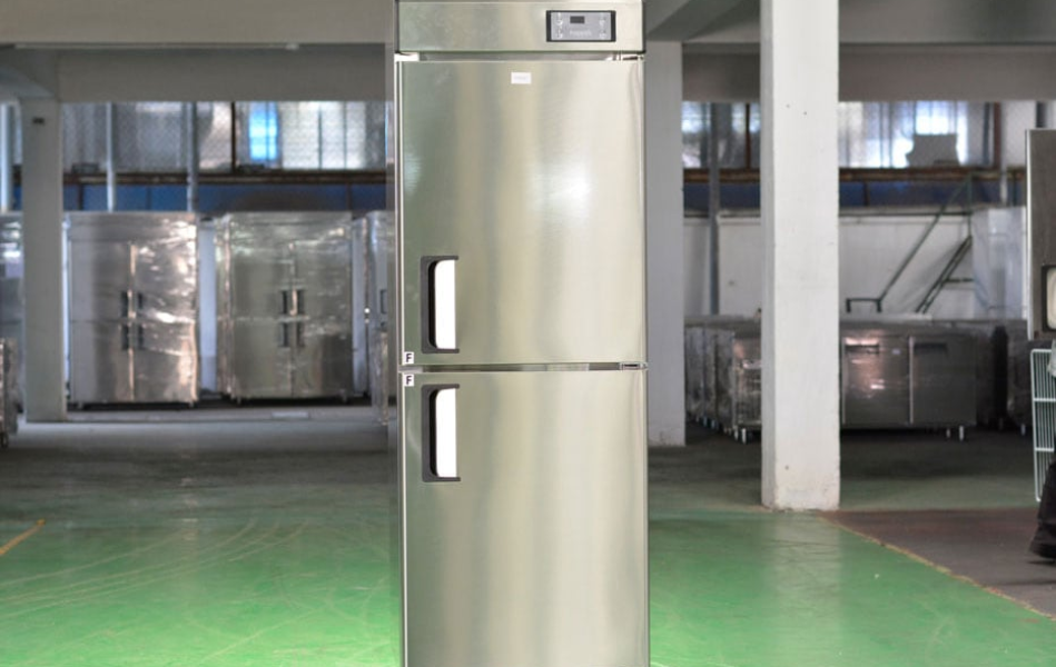 Tủ đông Inox công nghiệp Happys HWI-25CF (500L, 2 cánh, có quạt)