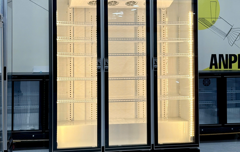 Tủ mát cao cấp Lightcool 3 cánh LS-1670 1600L