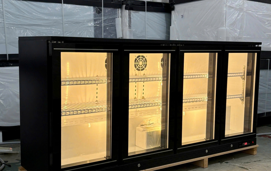 Tủ mát quầy bar cửa kính Lightcool LS-1800 370 lít Đen
