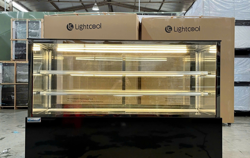 Tủ trưng bày bánh kem 1m8 Lightcool DG-1800Z 680L