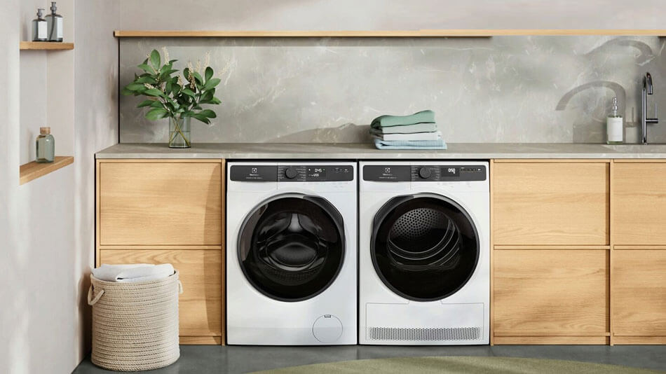 Máy giặt Electrolux UltimateCare 500 Inverter 9 kg EWF9023P5WC