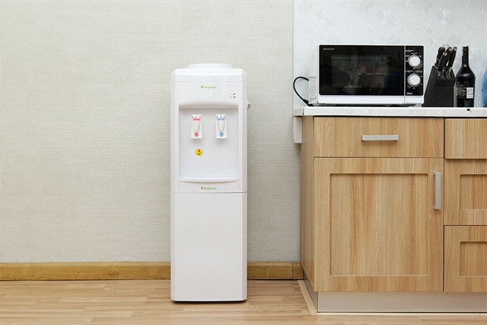 Máy làm nóng lạnh nước uống KG34C