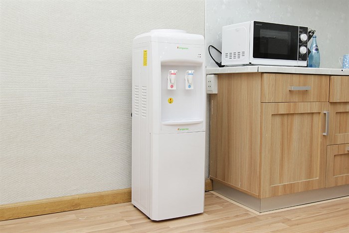 Máy làm nóng lạnh nước uống KG34C