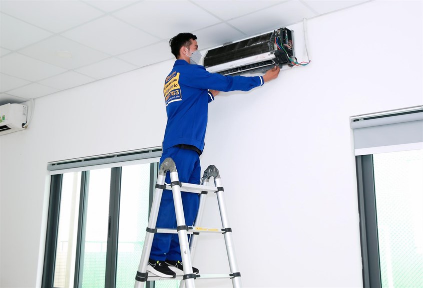 vệ sinh máy lạnh chuyên nghiệp
