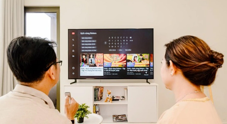 Tư vấn chọn mua tivi phù hợp cho gia đình có người lớn tuổi