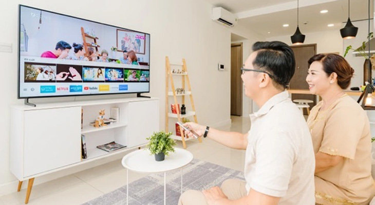 Tư vấn chọn mua tivi phù hợp cho gia đình có người lớn tuổi