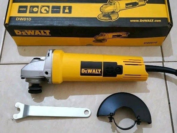 Máy mài góc DeWalt DW810B-B1 710W