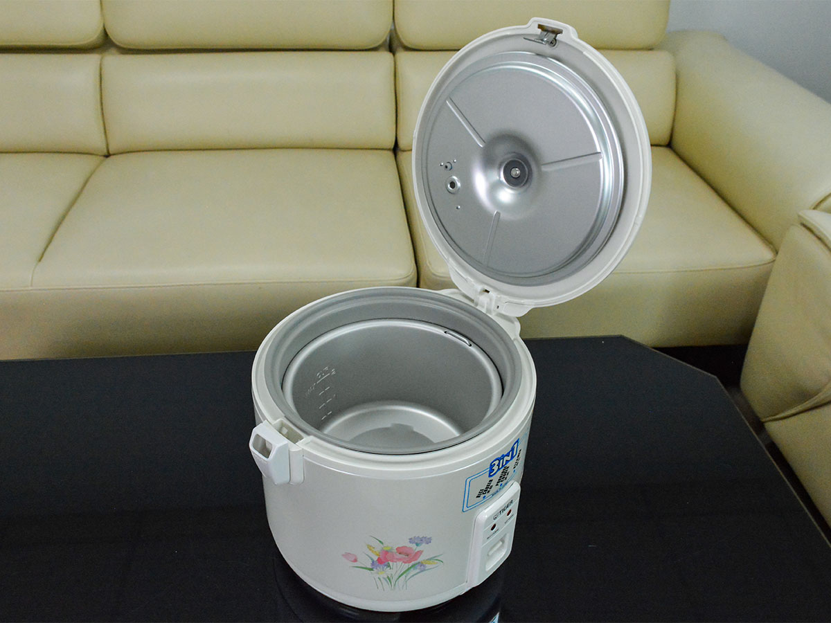 Nồi cơm điện nắp gài Tiger JNP-1803 FF/NA 1.8 lít