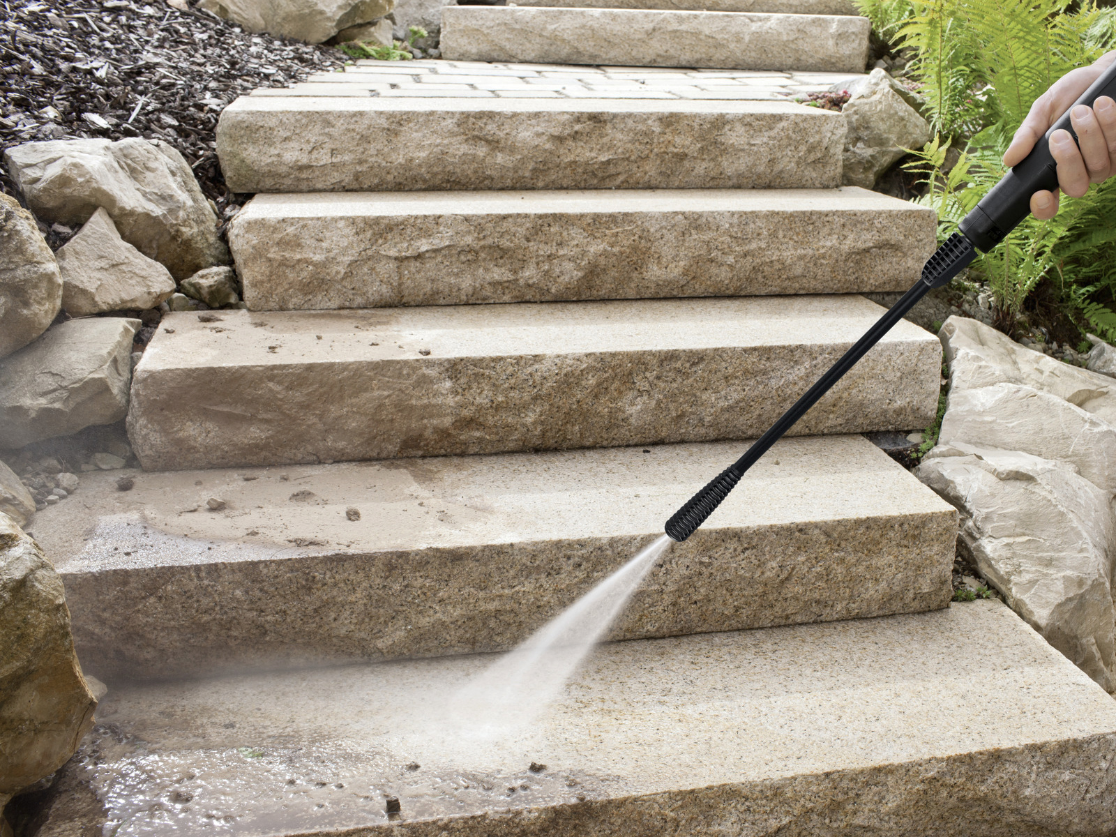 Máy phun rửa áp lực cao Karcher K2 Universal Edition OJ