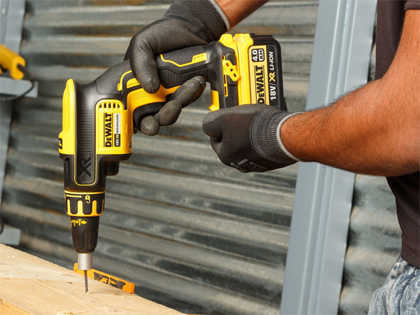 Máy bắt vít thạch cao pin 20V DeWalt DCF620N-KR