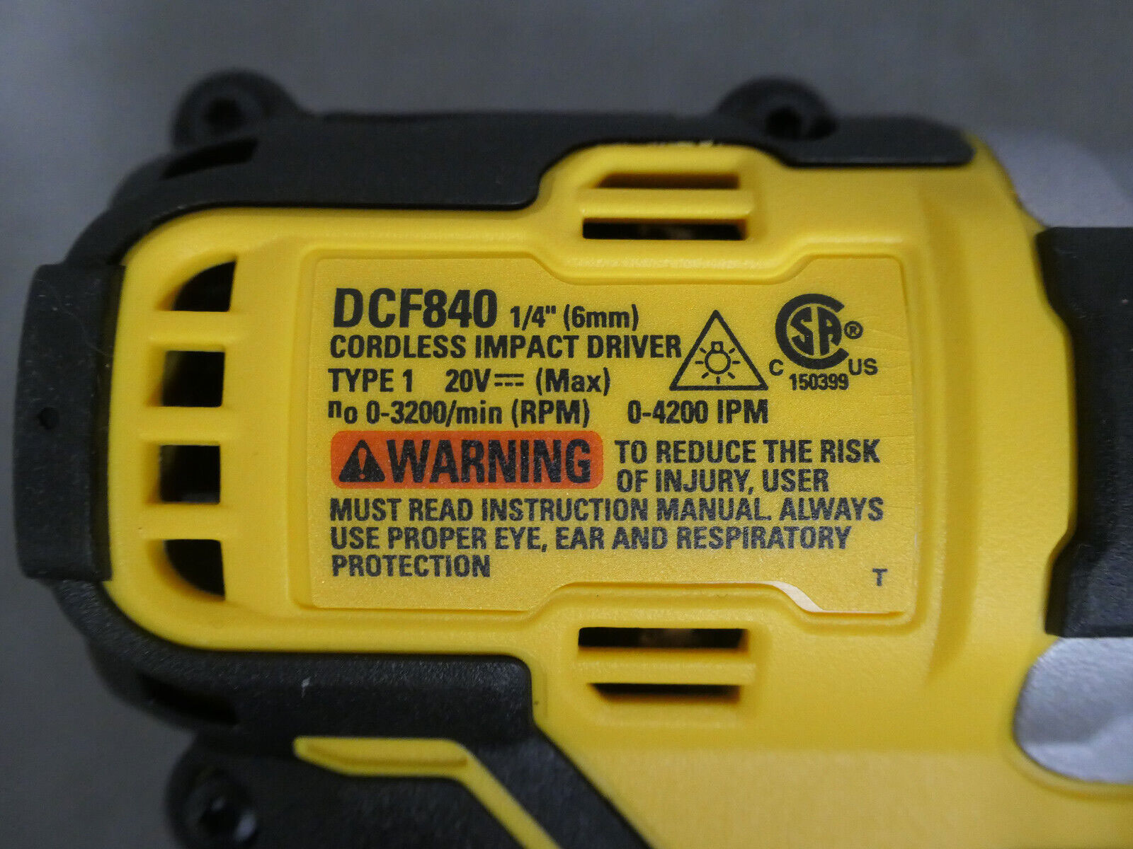 Máy vặn vít dùng pin 20V DeWalt DCF840N-B1