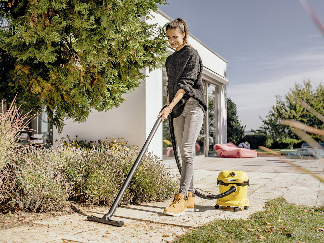 Máy hút bụi khô và ướt Karcher WD2 Plus V