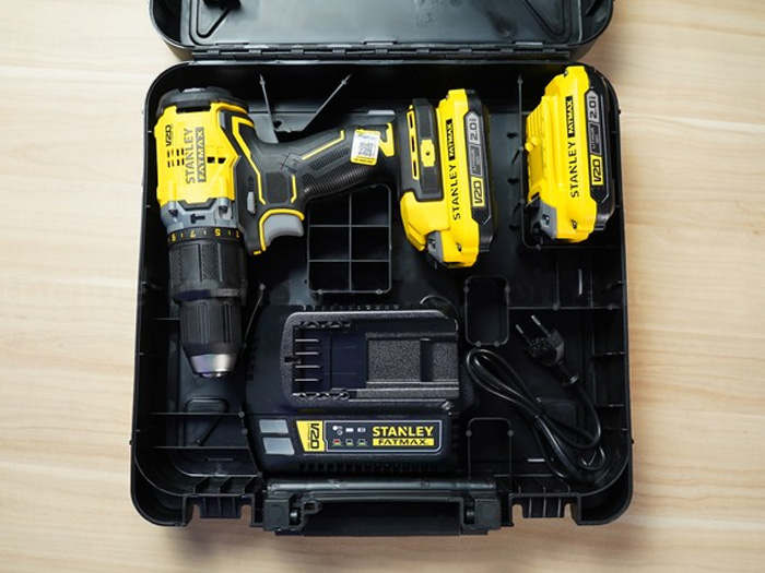 Máy khoan động lực dùng pin Stanley SBD715D2K