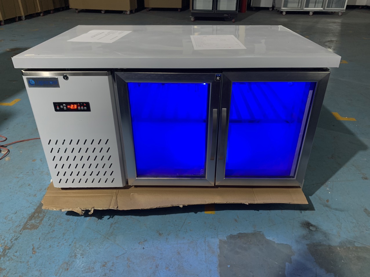 Bàn Mát Cửa Kính Lightcool 1M2 208L BL-1200 ECO
