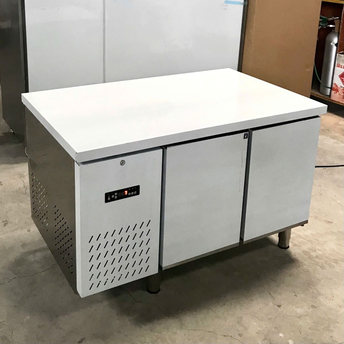 Tủ bàn Đông 1M2 208L BL-1200 A-ECO