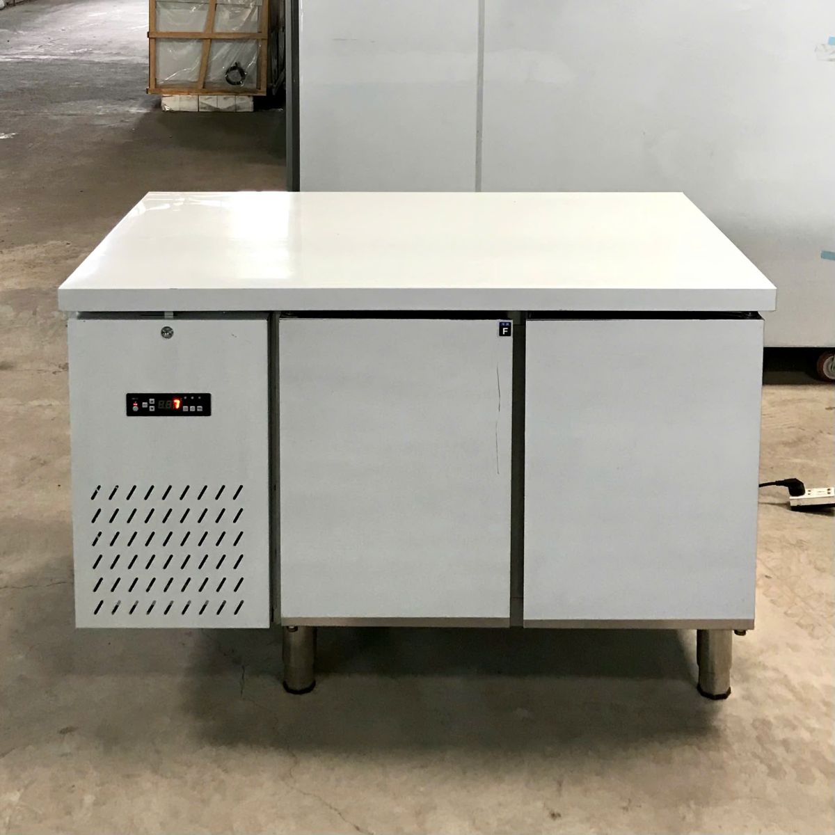 Tủ bàn Đông 1M2 208L BL-1200 A-ECO