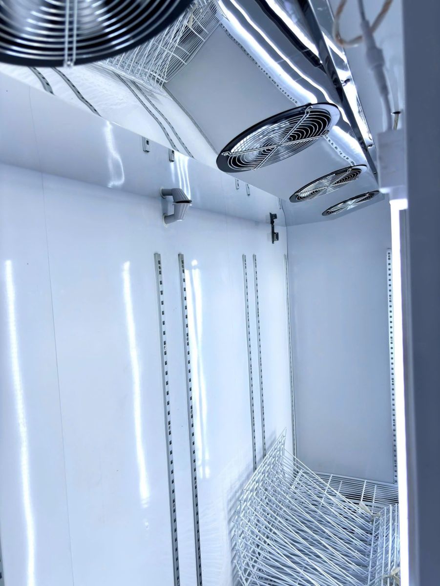 Tủ mát Lightcool 4 cánh LC-2380ZCW 2580 lít