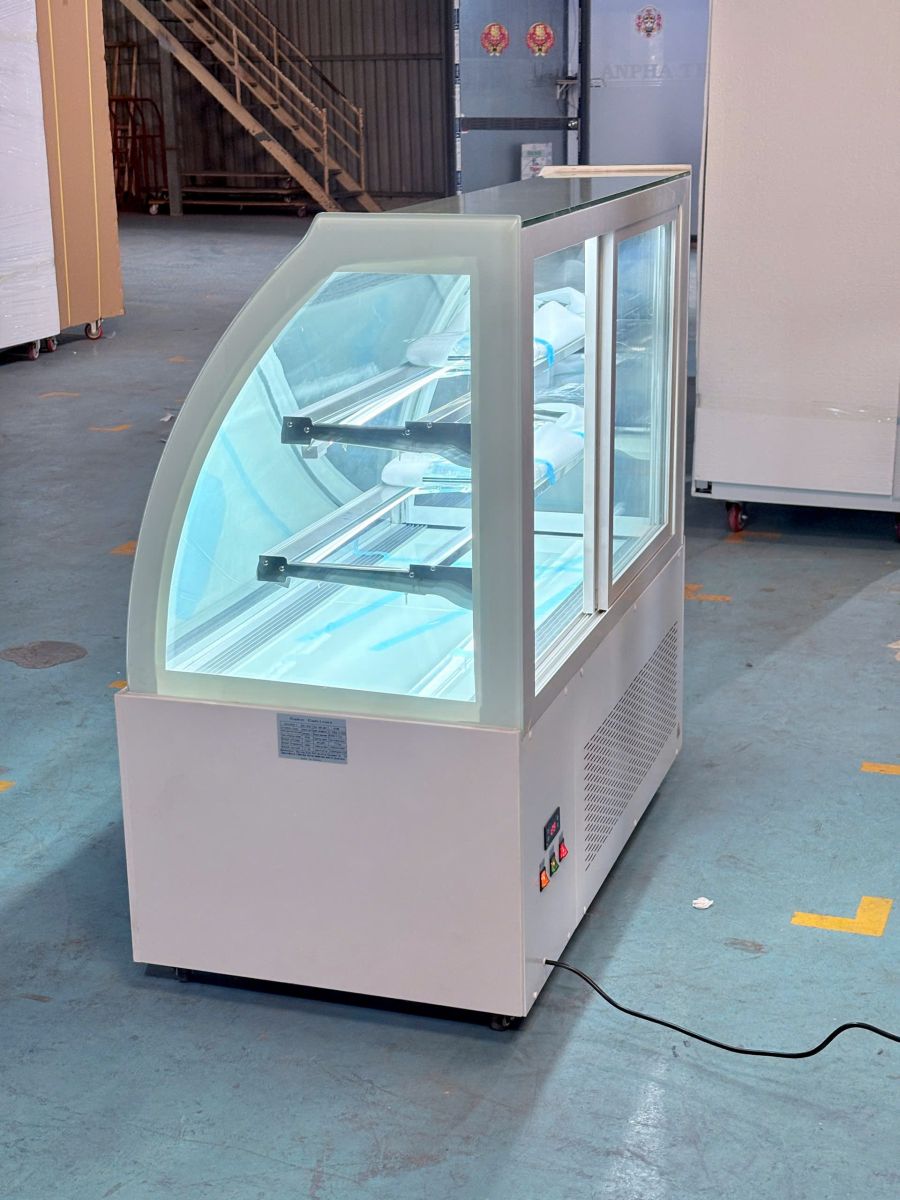 Tủ bánh kem Lightcool Kính Cong DG-1200Y 1m2