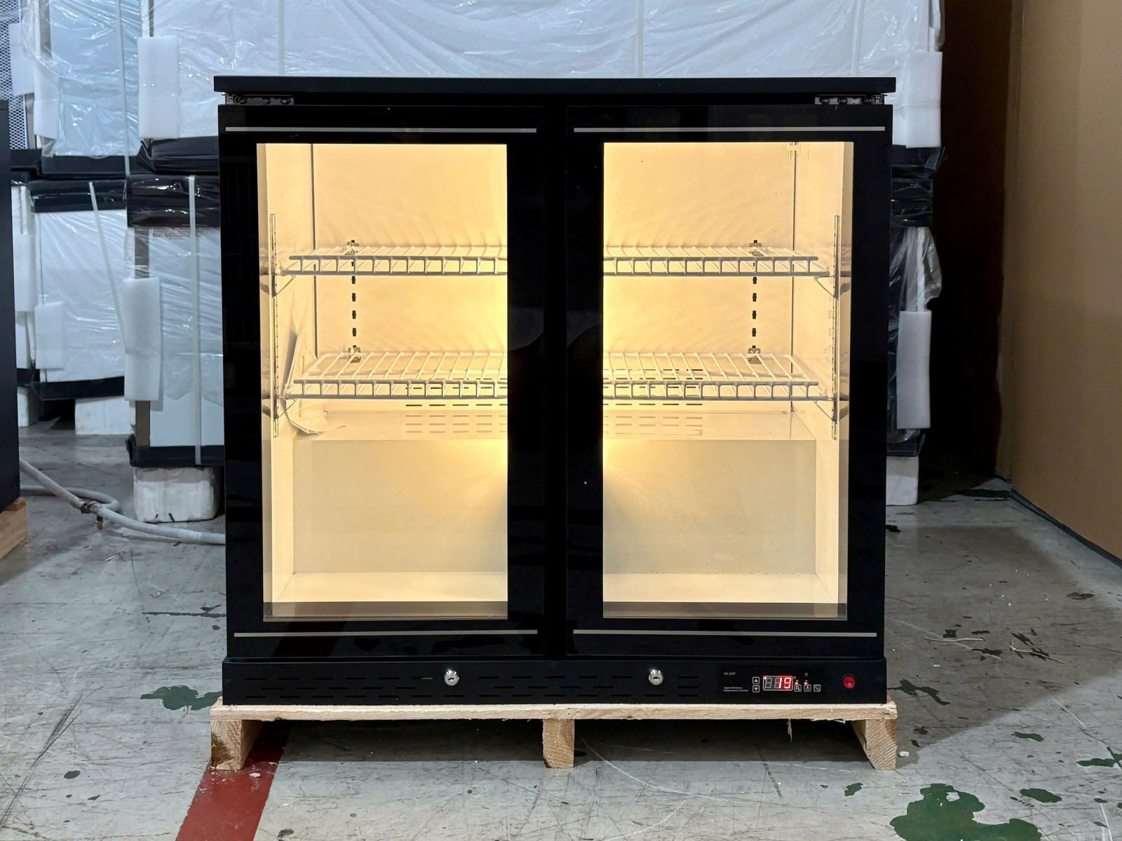 Tủ mát quầy bar cửa kính Lightcool LS-900 208L